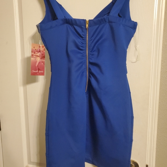 Dress - Picture 2 of 4